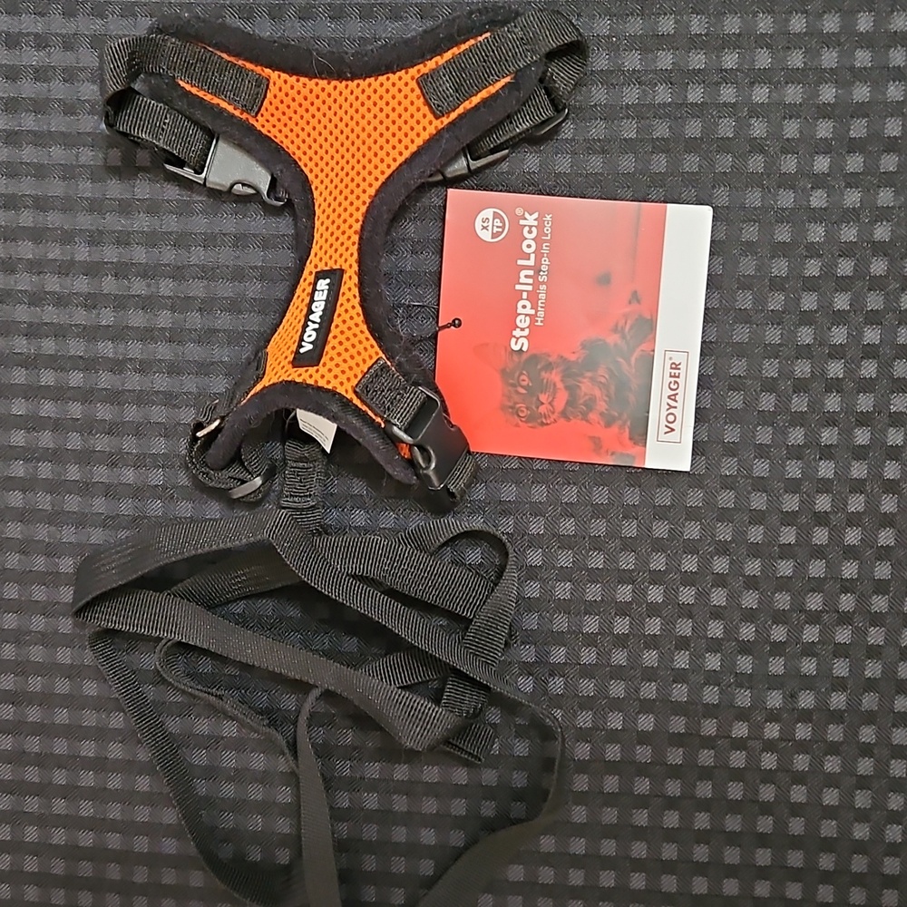 Voyager, Step-In Lock, Harness, Leash, Size XS, Cat, Adjustable, Orange & Black